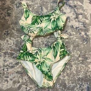 Girls One Piece Swimsuit with Cutouts